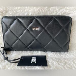 Brand New DKNY Black Vela Quilted Chevron Large Zip Around Wallet Msrp $118
